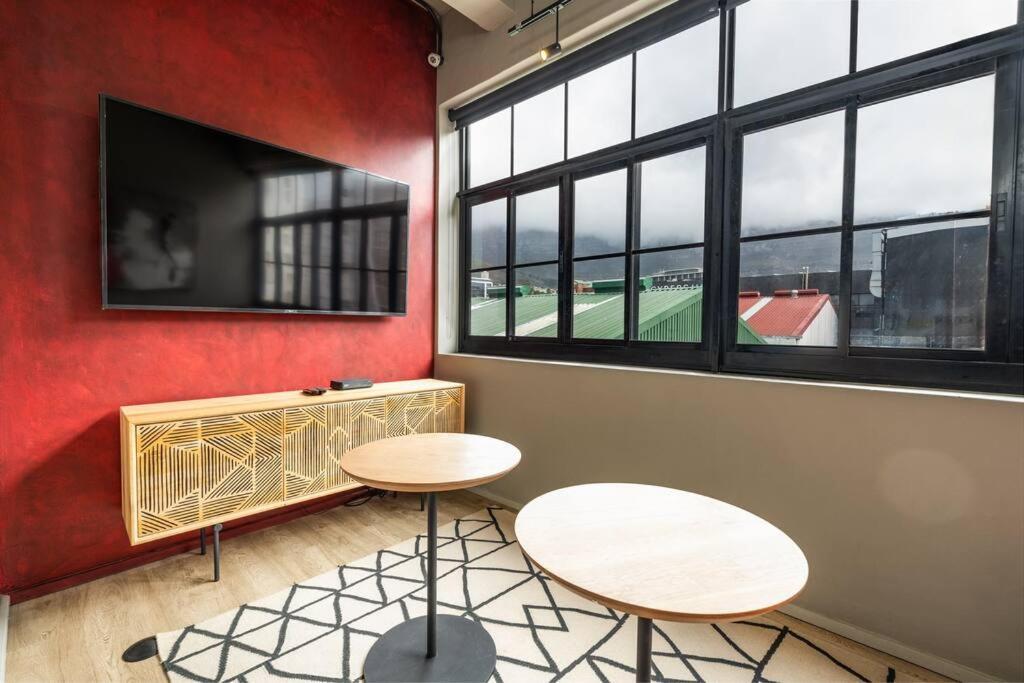 Luxury - Coworking - Views Cape Town